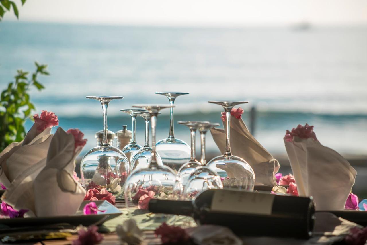 Side Beach Club Ngoại thất bức ảnh