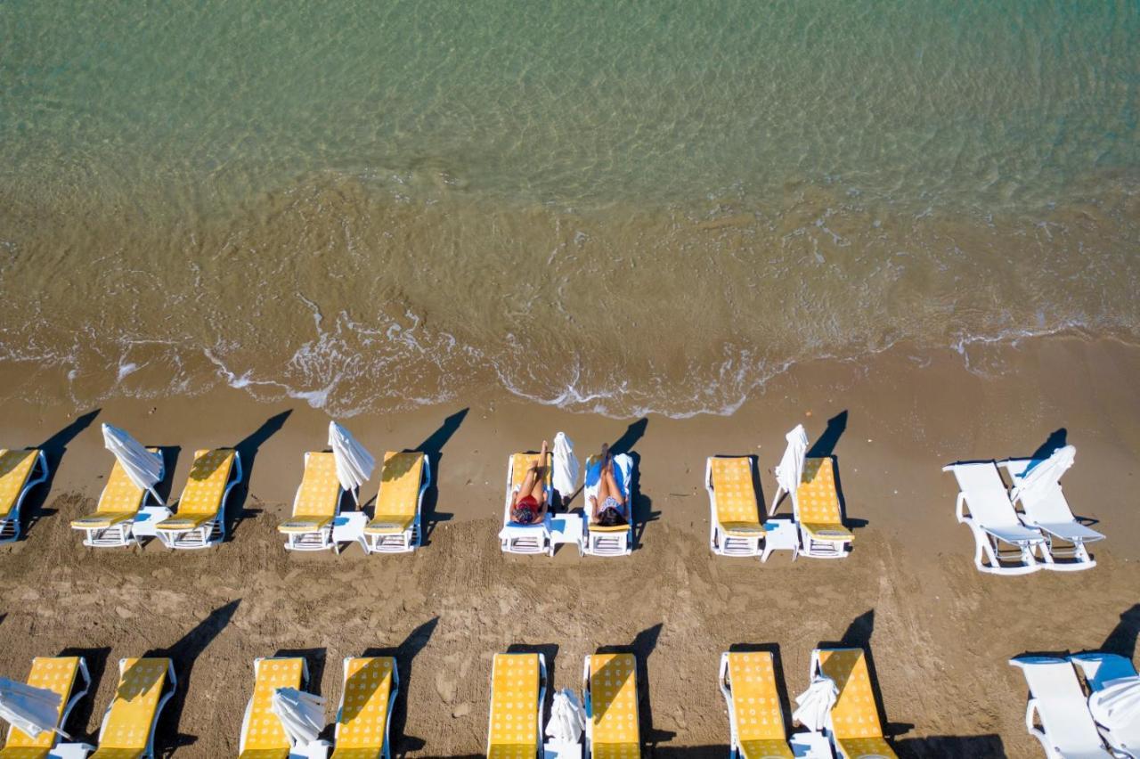 Side Beach Club Ngoại thất bức ảnh