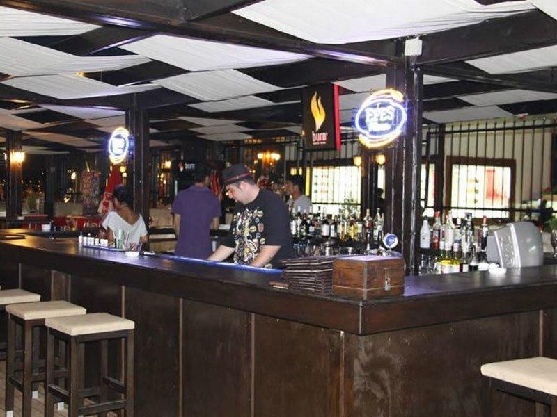 Side Beach Club Ngoại thất bức ảnh