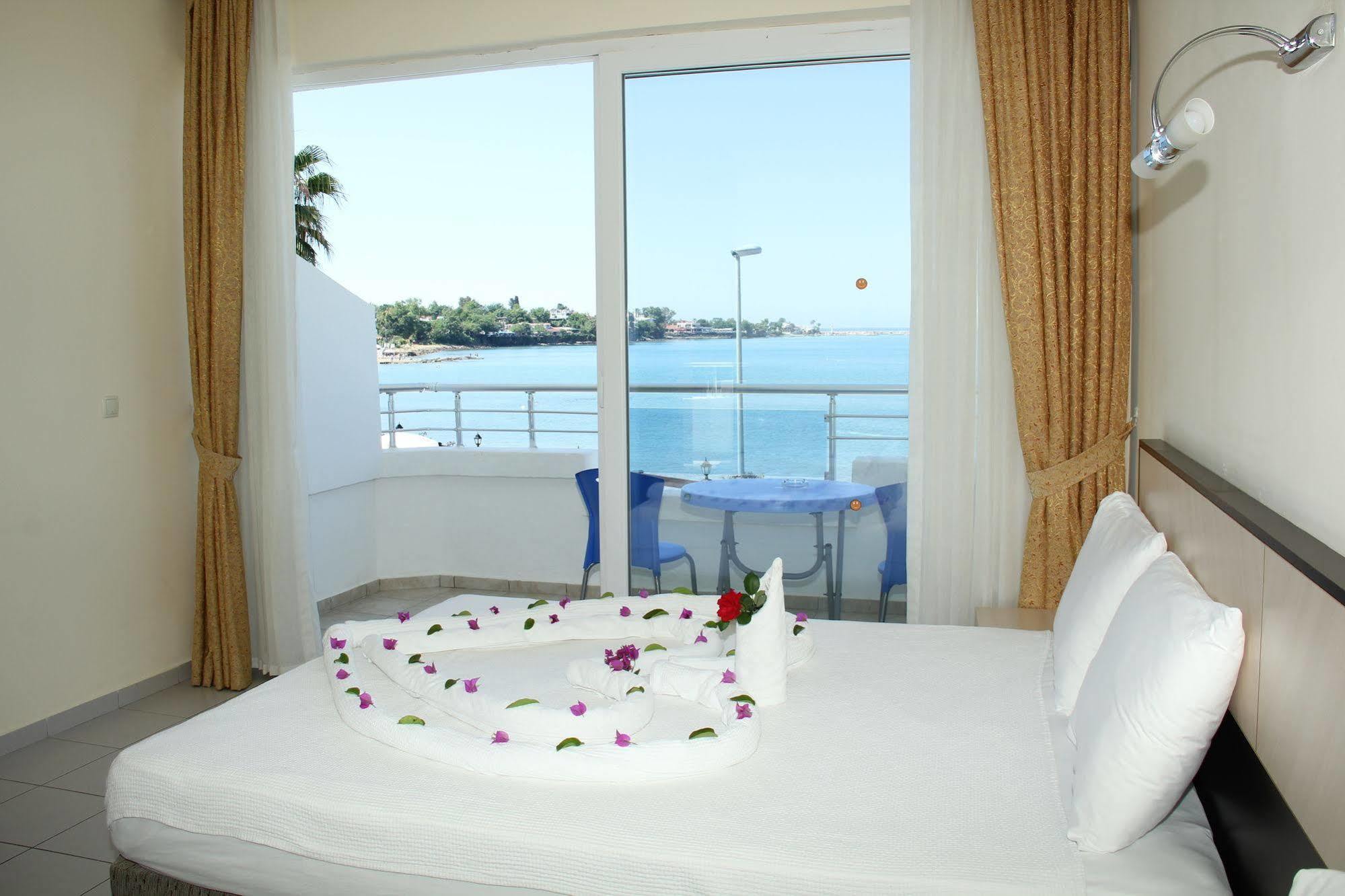 Side Beach Club Ngoại thất bức ảnh